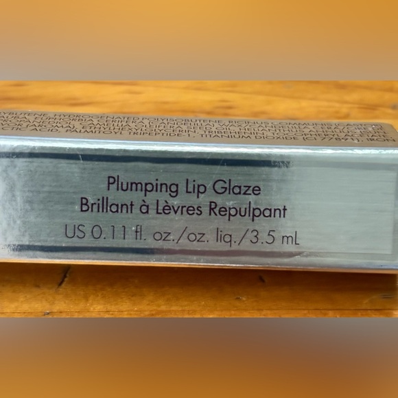 🎉💄HOST PICK💄🎉 Stila Plumping Lip Glaze- Cinnamon. 
Brand New - Picture 8 of 8